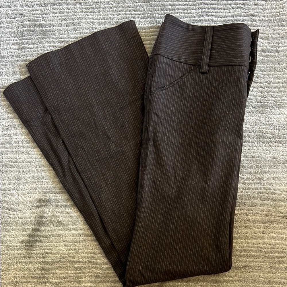 Alice + Olivia brown & gray striped low rise Flared Pants size 2